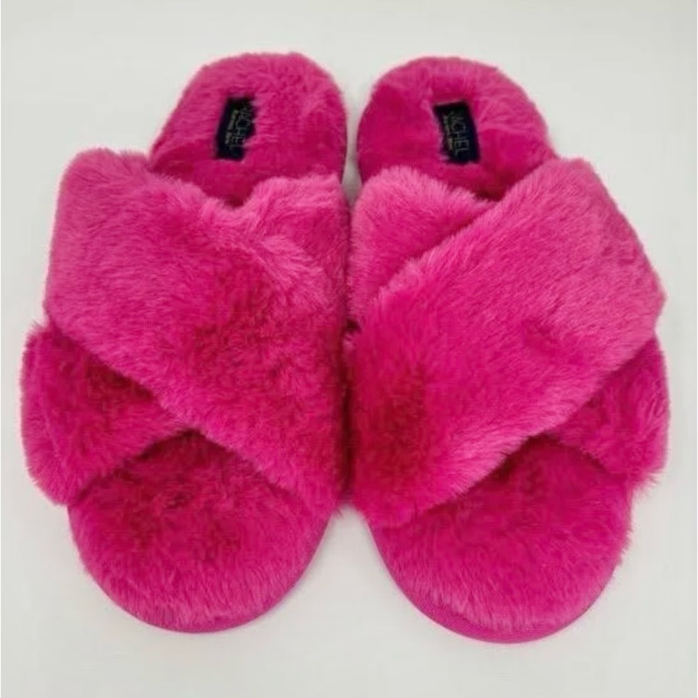 NEW Rachel Roy Fuzzy Pink Slippers size Large 9-10